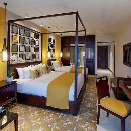 Allegro Hoi An . A Little Luxury Hotel & Spa Kültér fotó A suite at the Taj Bengal