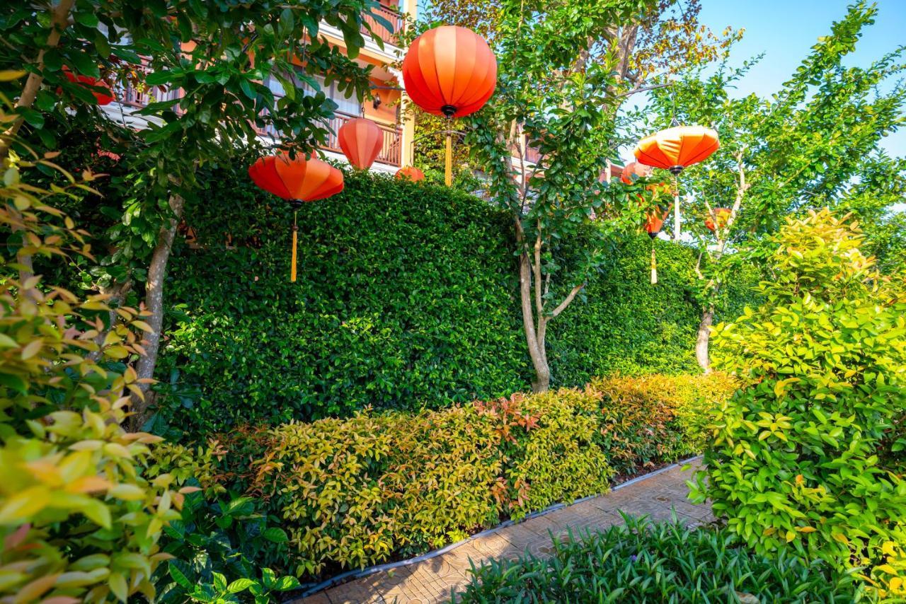 Allegro Hoi An . A Little Luxury Hotel & Spa Kültér fotó Chinese lanterns in Chinatown, San Francisco