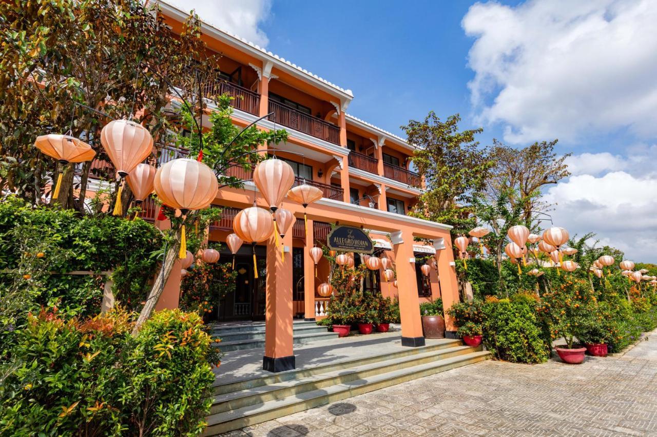 Allegro Hoi An . A Little Luxury Hotel & Spa Kültér fotó The temple's main entrance